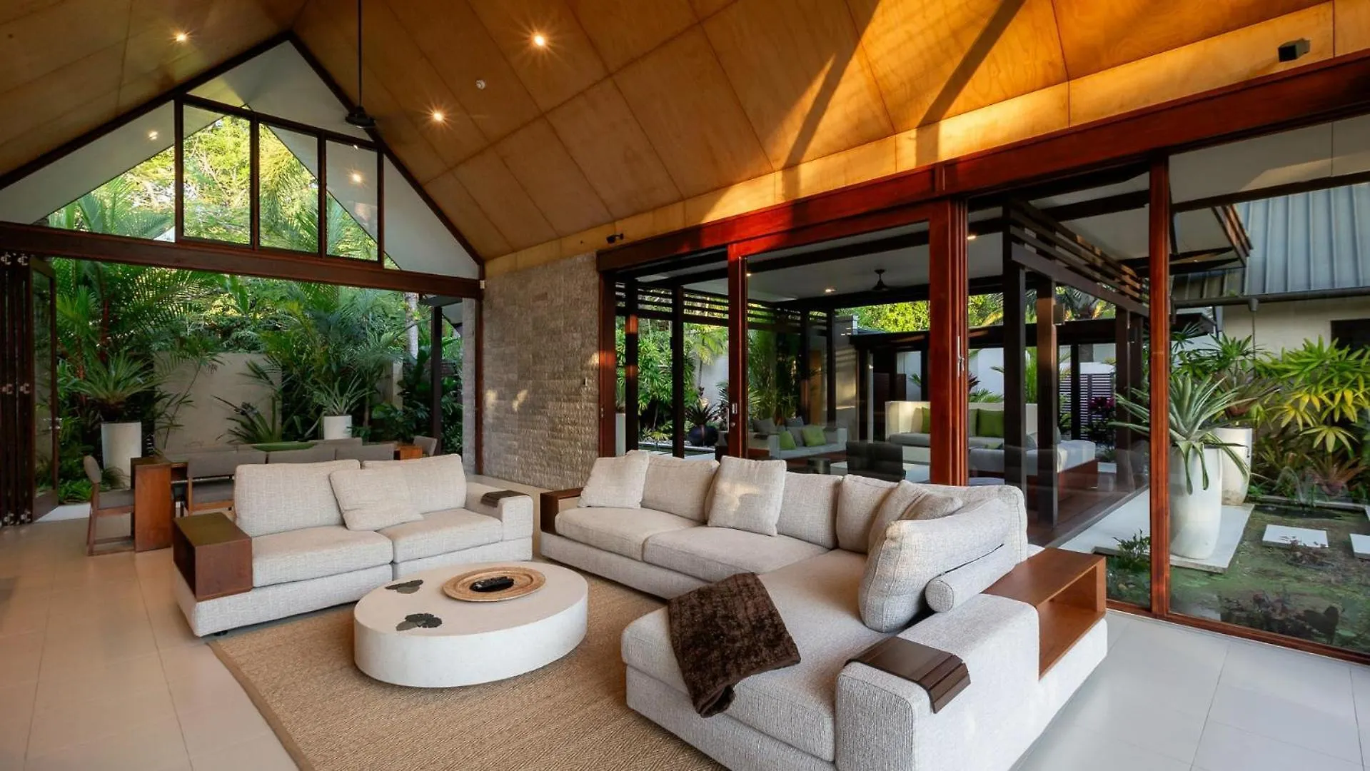 ***** Resort Niramaya Villas And Spa Port Douglas Australia