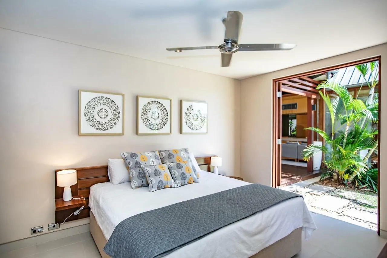 Niramaya Villas And Spa Port Douglas 5*,